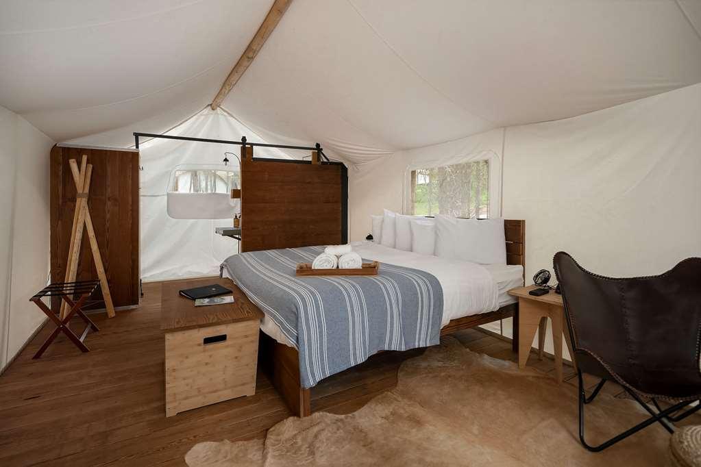 Under Canvas Acadia Surry Værelse billede