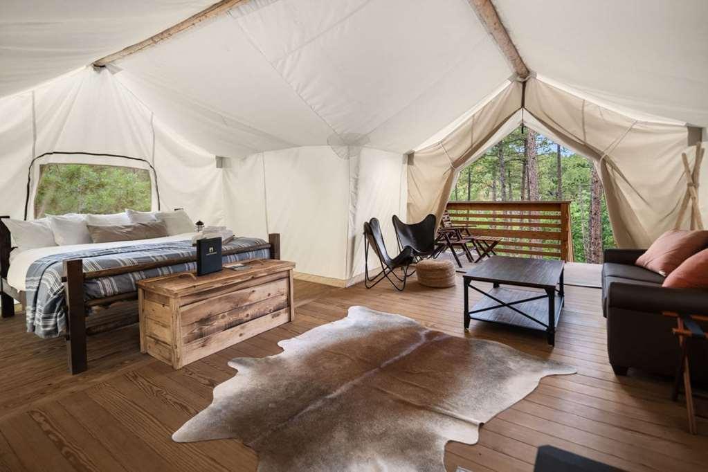 Under Canvas Acadia Surry Værelse billede