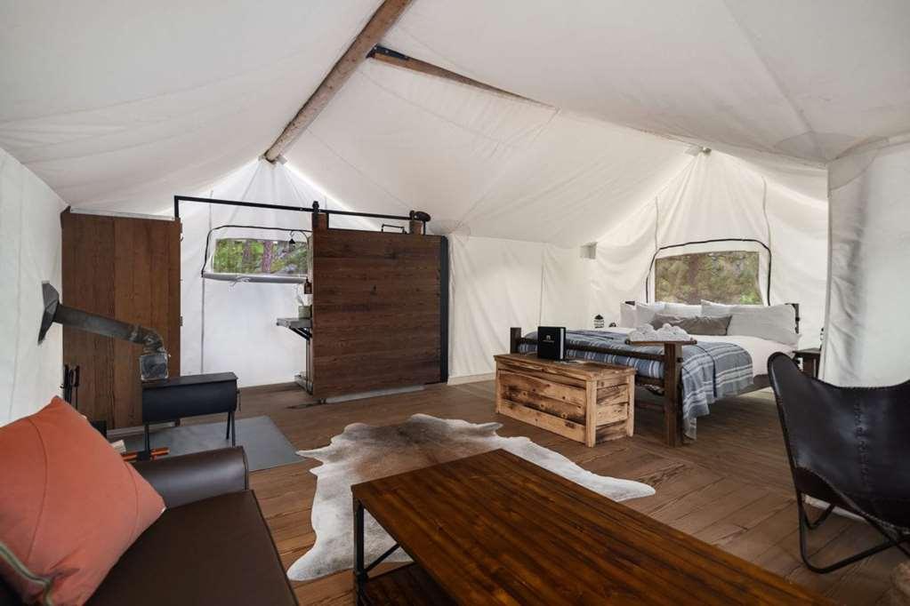 Under Canvas Acadia Surry Værelse billede